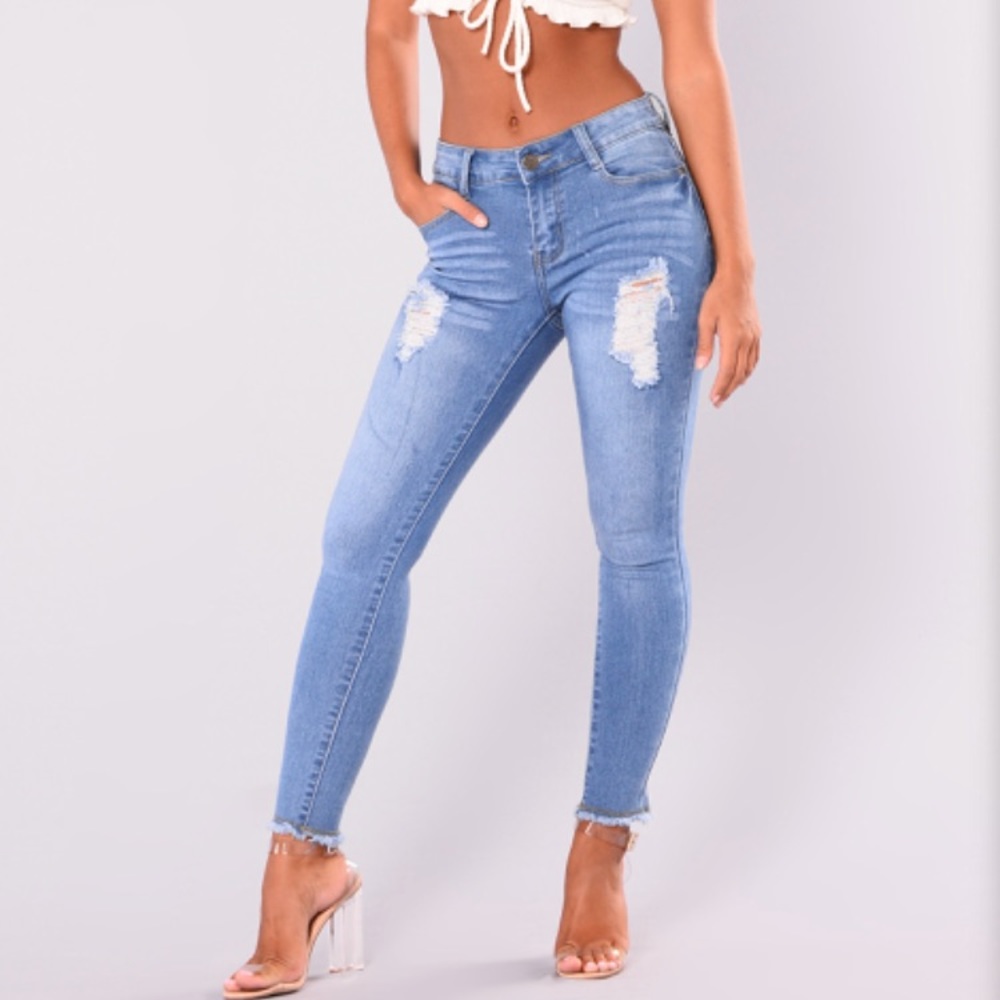 🎉🔹SOLD🔹🎉Fashion Nova Decadence Ankle Jeans